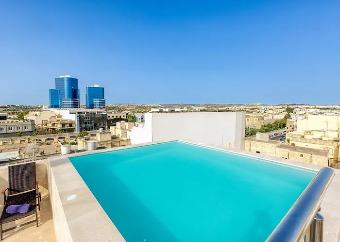 Annitchka Mansions - Penthouse In Central Malta