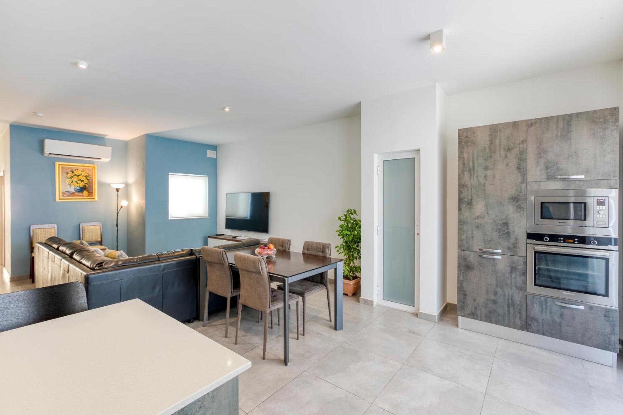 Annitchka Mansions - Penthouse In Malta Birkirkara