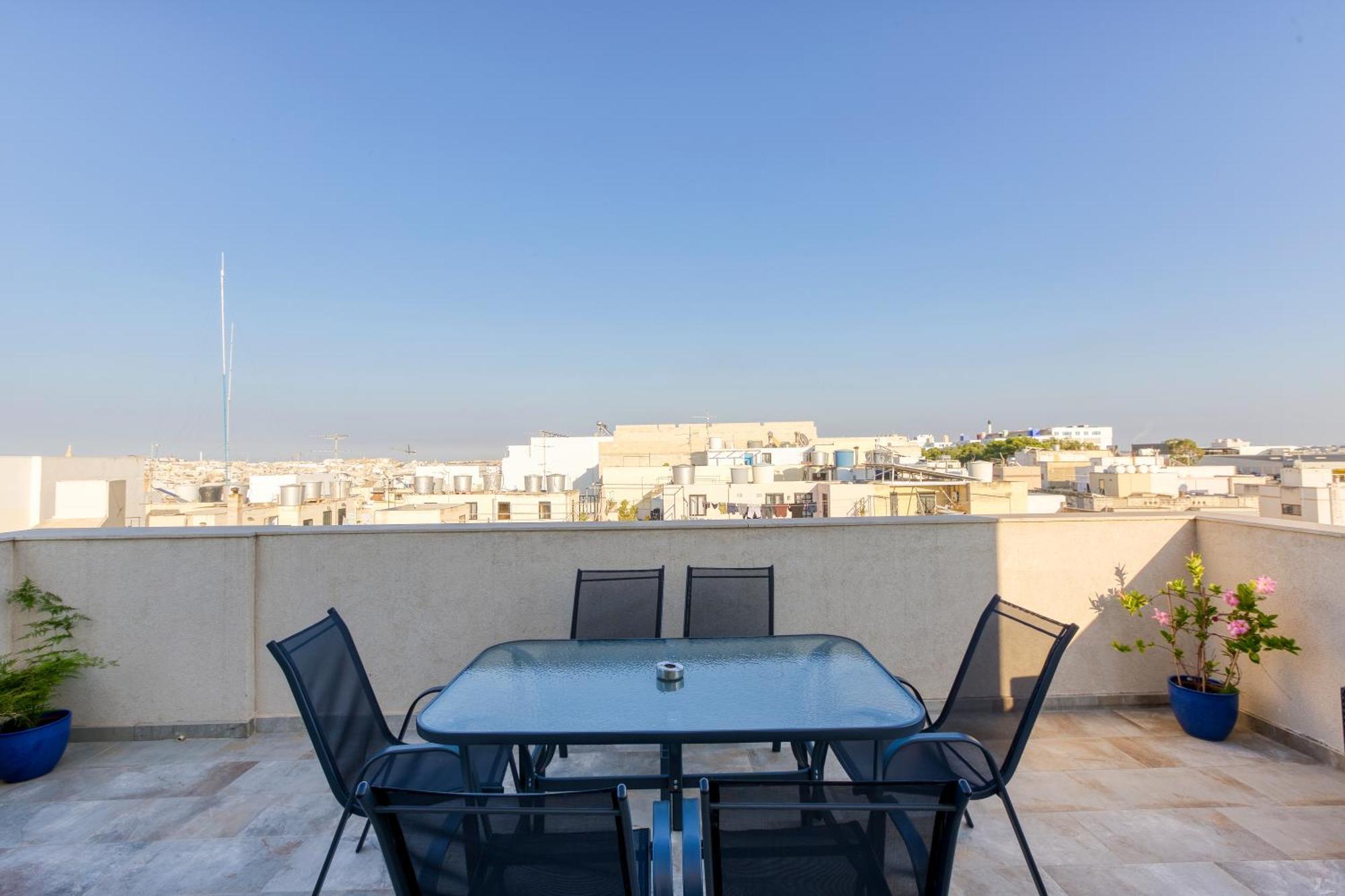 Annitchka Mansions - Penthouse In Malta * Birkirkara
