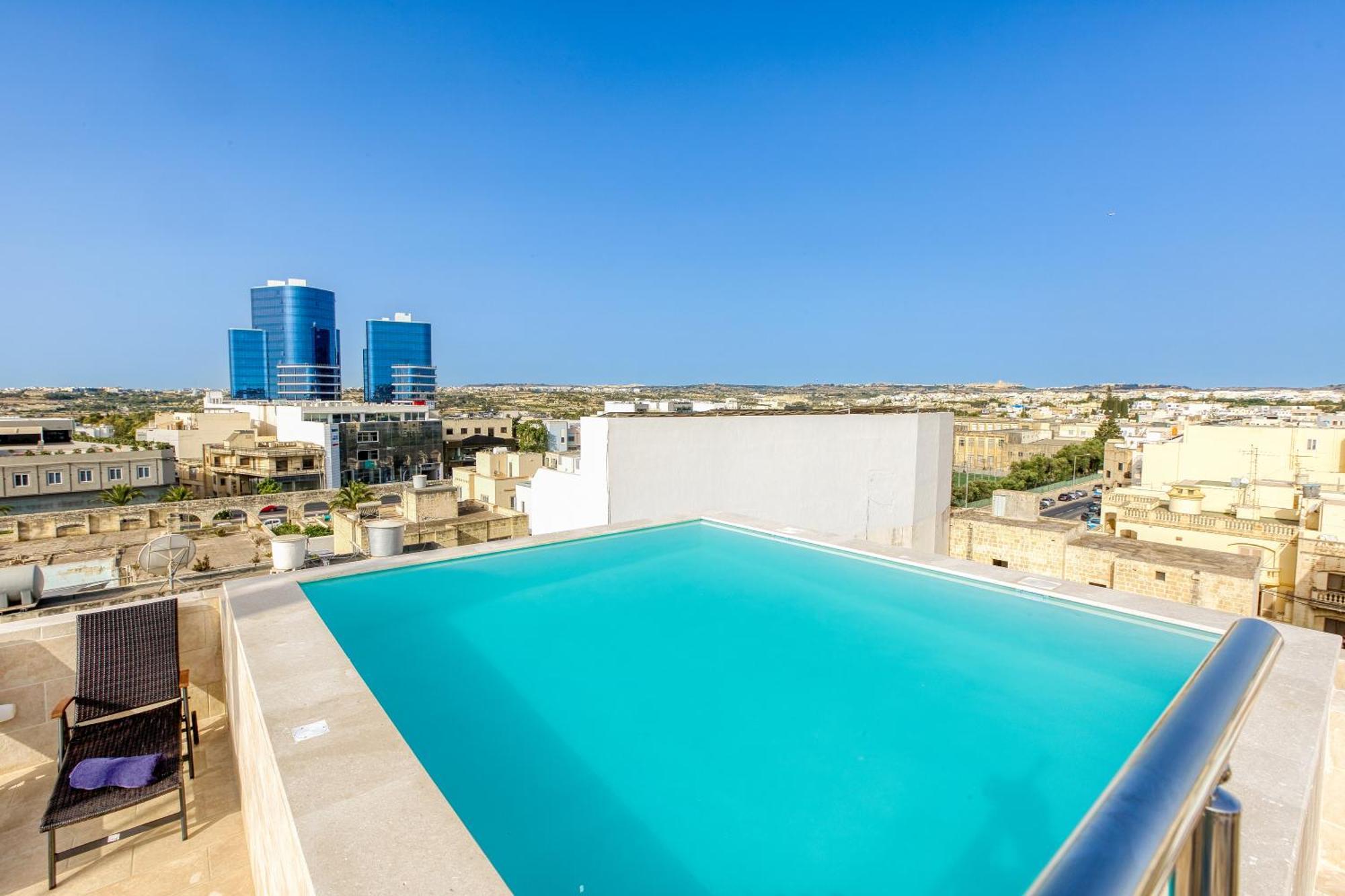 Annitchka Mansions - Penthouse In Malta Birkirkara